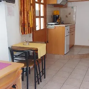 https://studio-nefeli.rethymnohotels.net